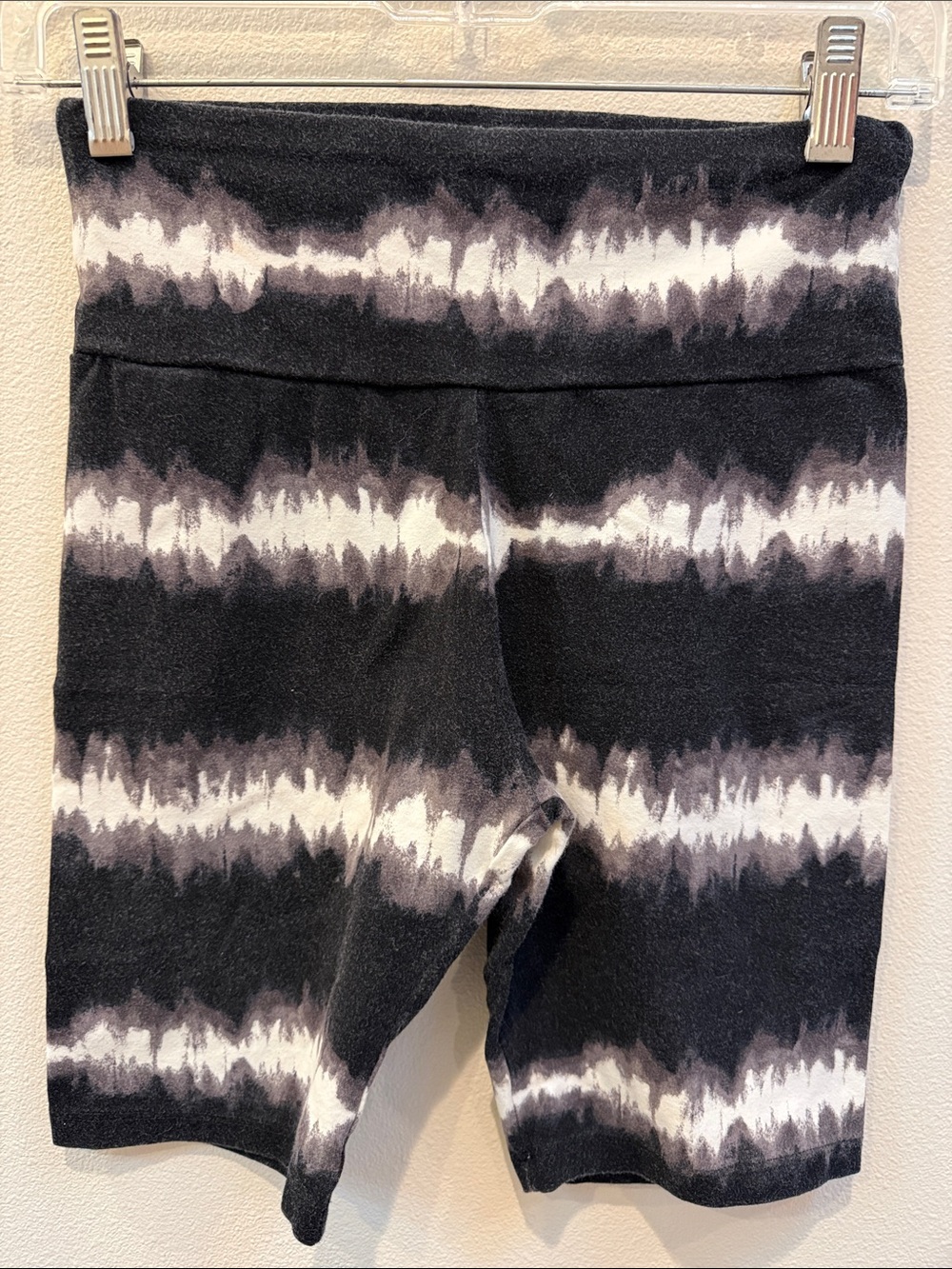 Ambiance Black Gray & White Tie-Dye Athletic Bike Shorts 14/16